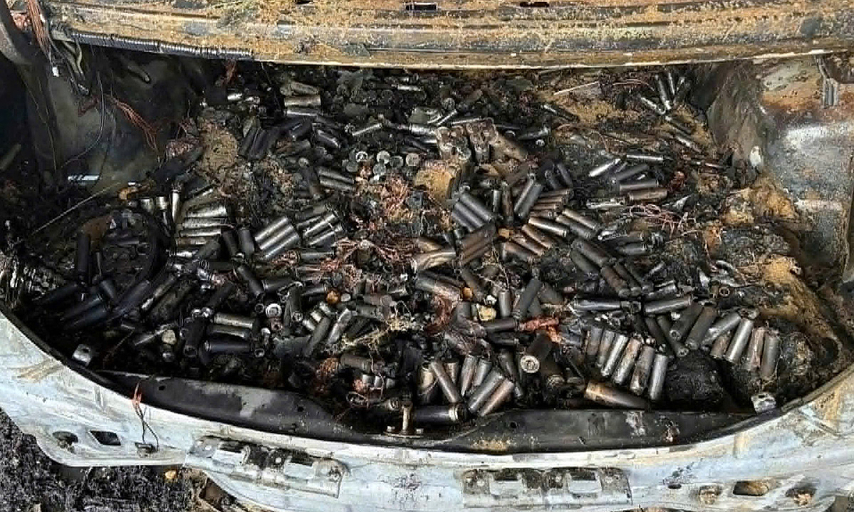 Reasons why battery fires in vehicles are difficult to extinguish