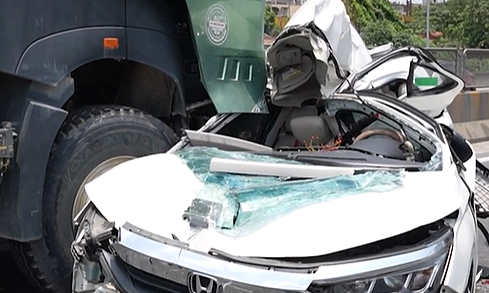 Many Vietnamese people are fixated on non-deployed car airbags