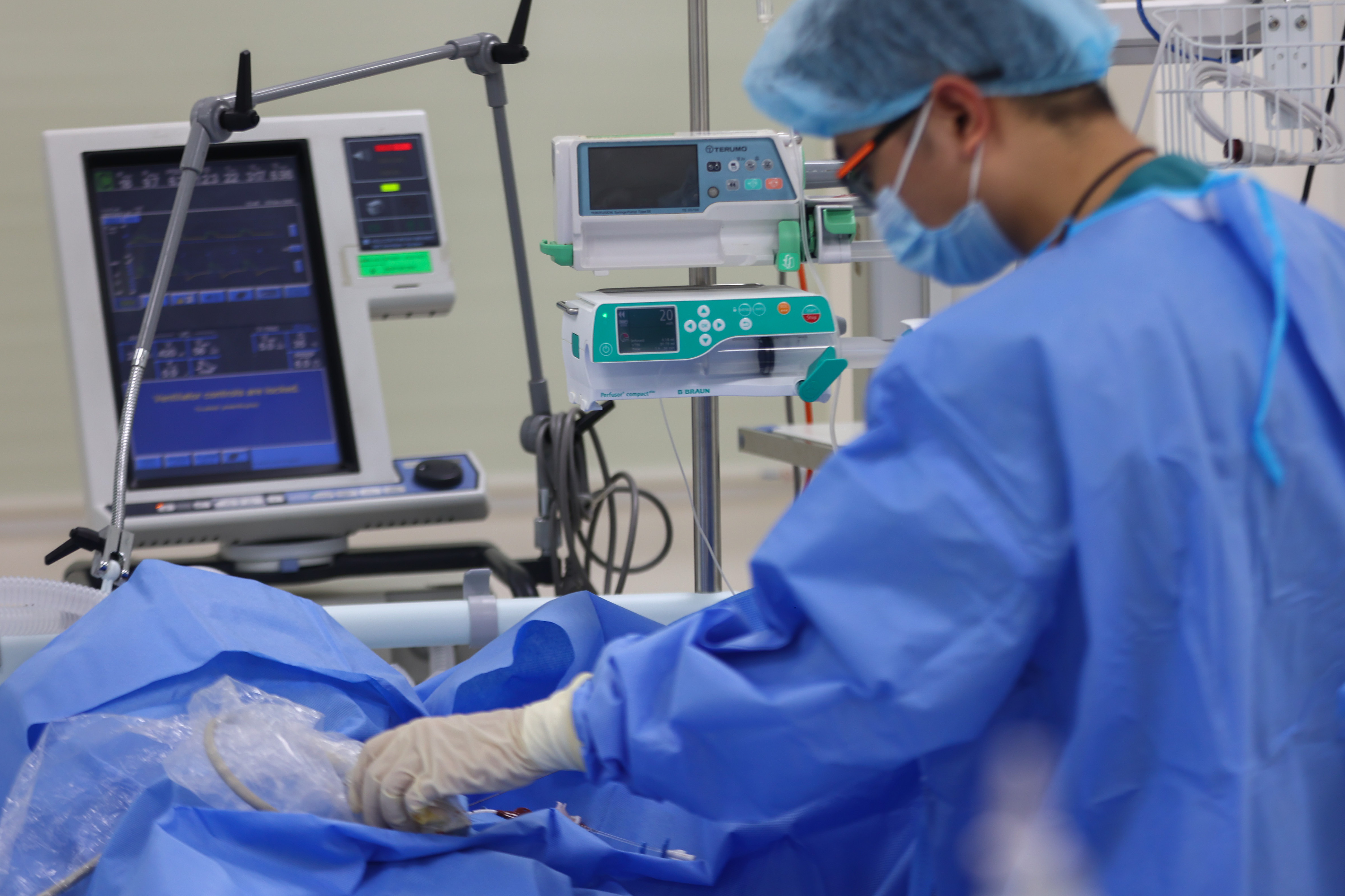 Proposal to spend nearly 6 trillion VND to increase healthcare worker allowances