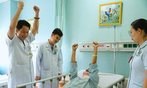 33-year-old man suddenly paralyzed