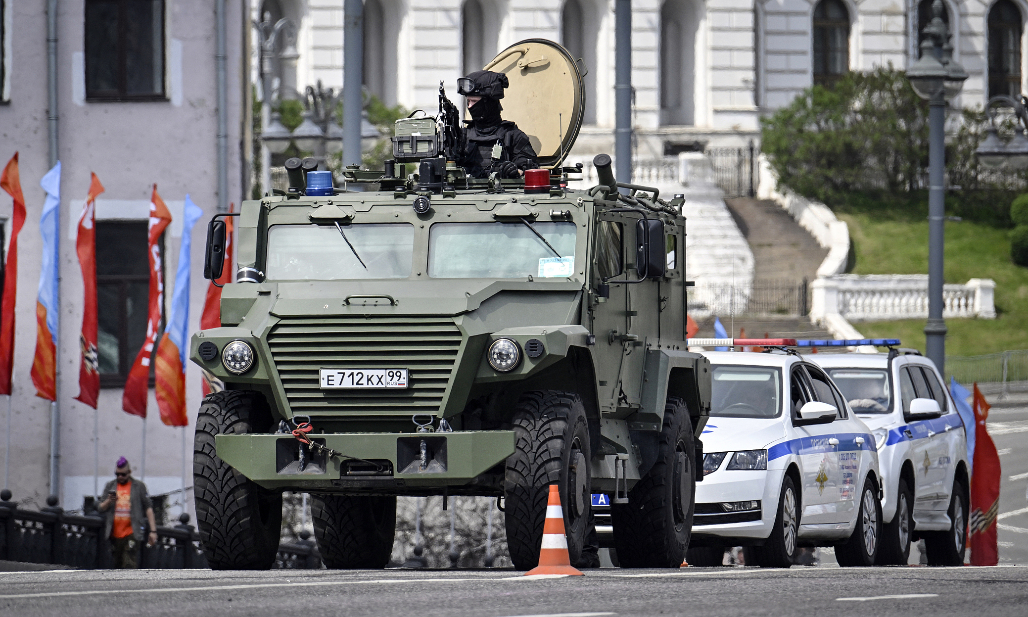 Russia threatens retaliation against Ukraine, warns diplomatic missions to evacuate Kyiv