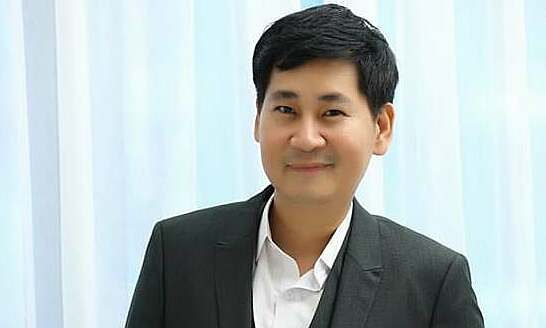 Director Le Minh faces legal trouble for throwing foul substances at debtor's house
