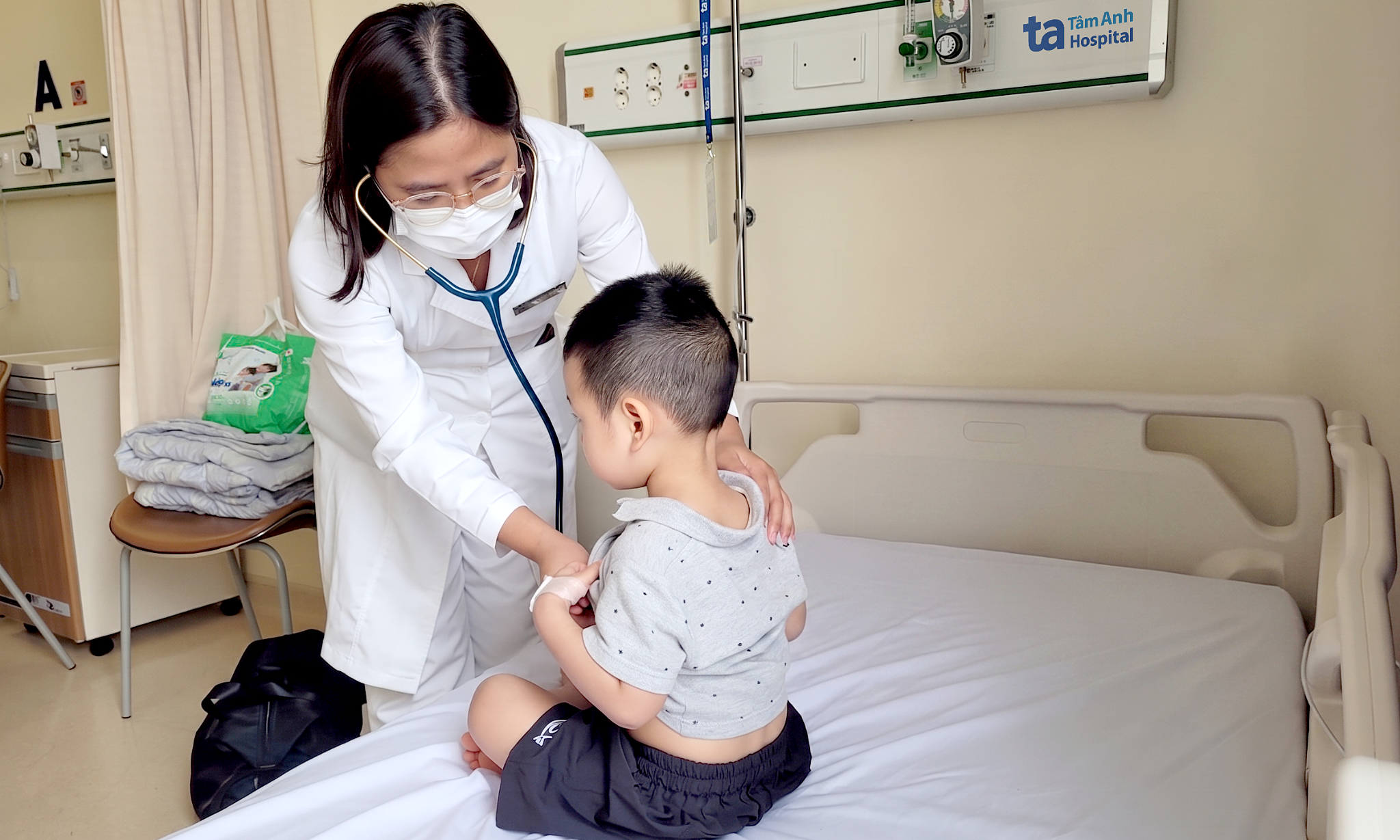 Three-year-old boy suffers bronchopneumonia from viral and bacterial co-infection