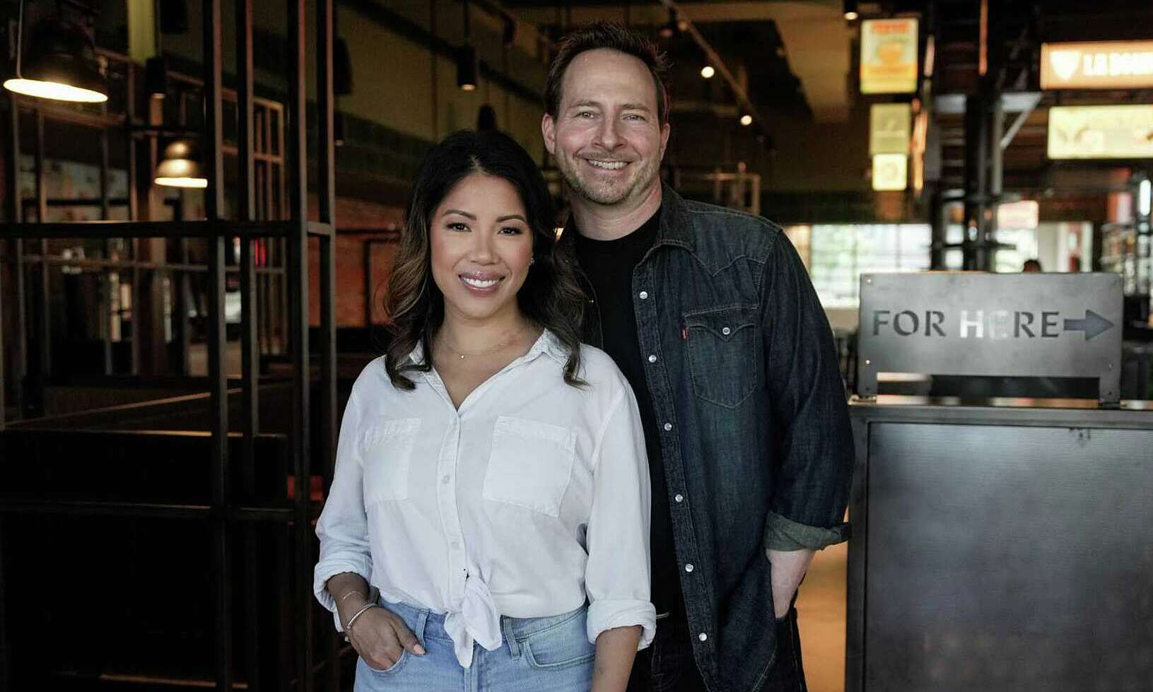 Houston residents shocked by deaths of Vietnamese-American restaurant owner's family