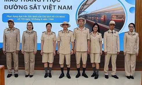 1946 railway staff uniforms restored