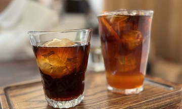 Why drinking black coffee aids fat reduction