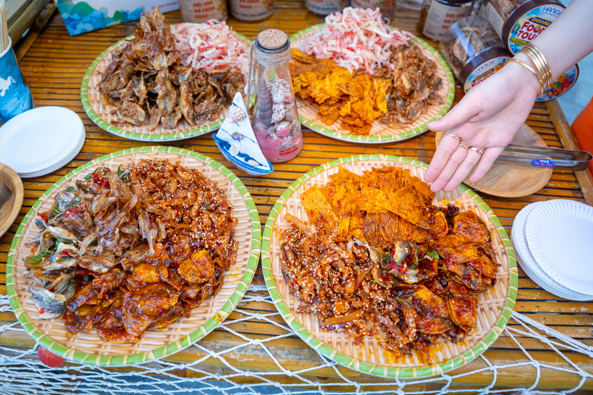 200 food stalls offer visitor experiences at Da Nang food tour