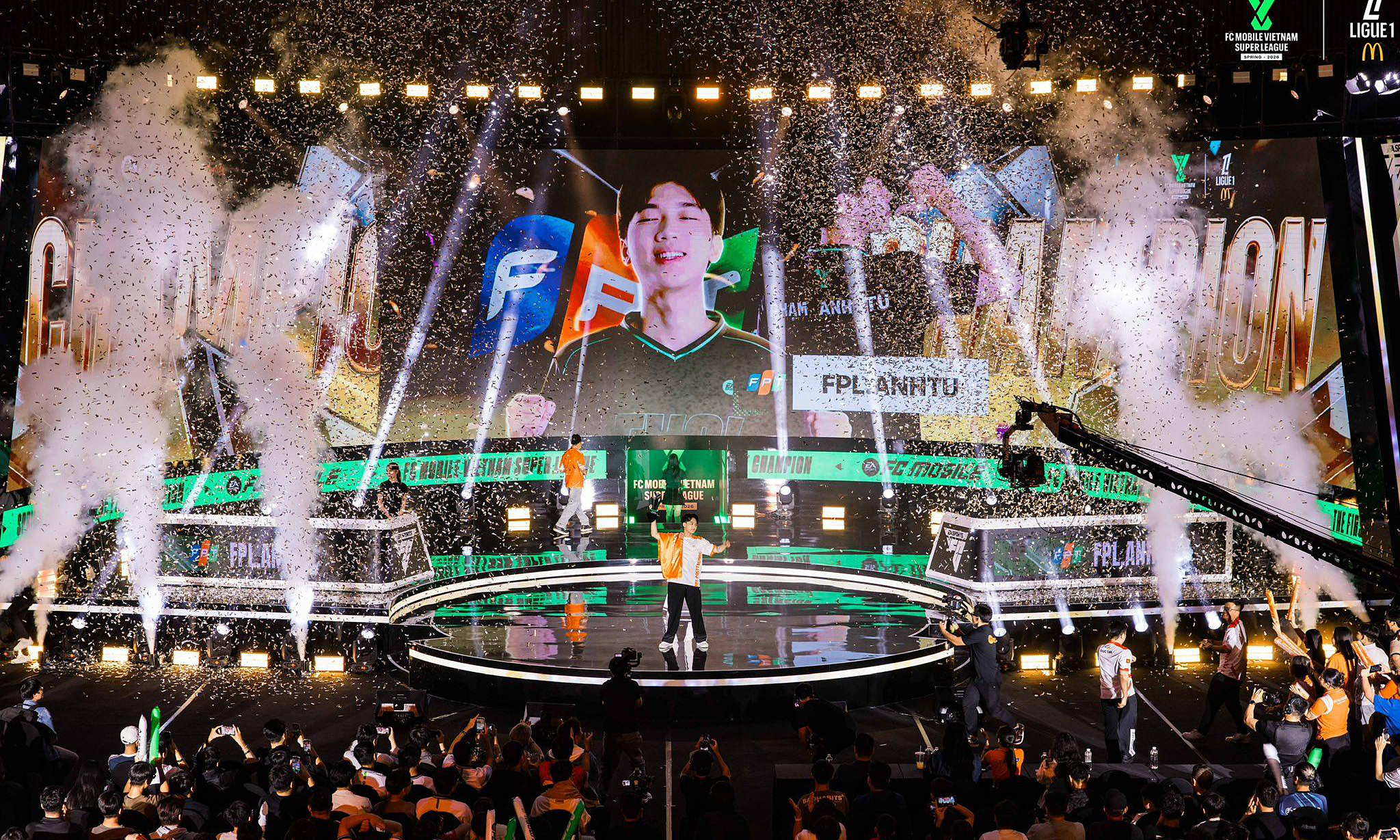 FC Mobile awards 15,000 USD prize at Vietnam GameVerse tournament
