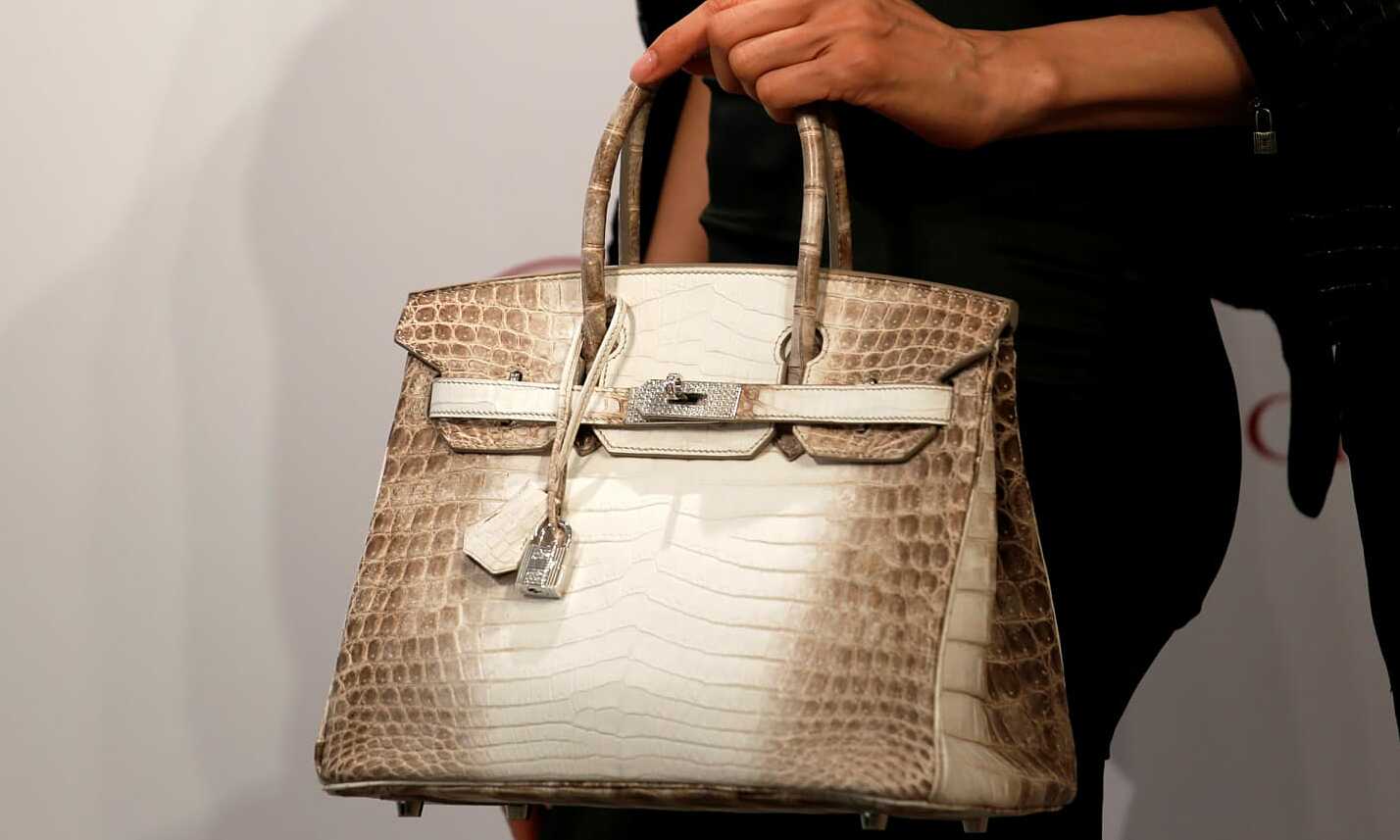 Two of Truong My Lan's albino Hermes bags to be auctioned, starting over 4 billion VND