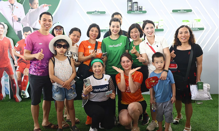 Badminton star Nguyen Thuy Linh to meet runners at VM Can Tho 2026