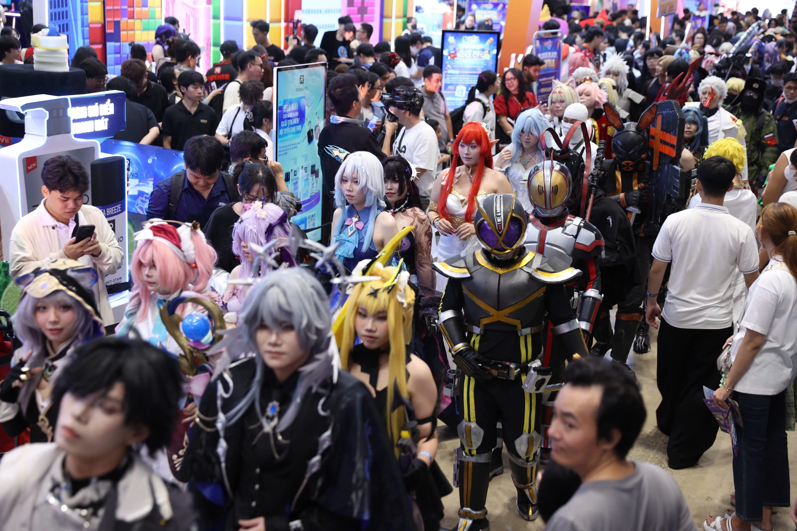 Youth spend heavily on cosplay parade at Vietnam GameVerse 2026