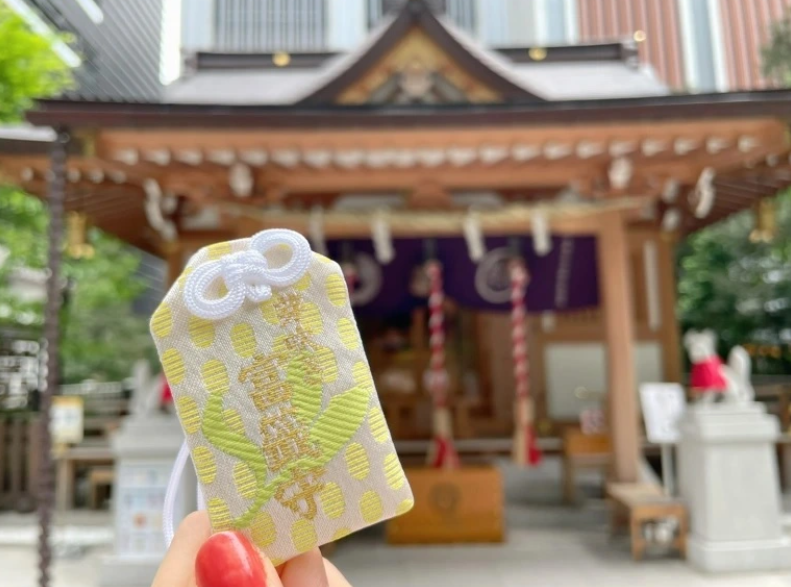 Temple where fans pray for idol concert tickets in Japan