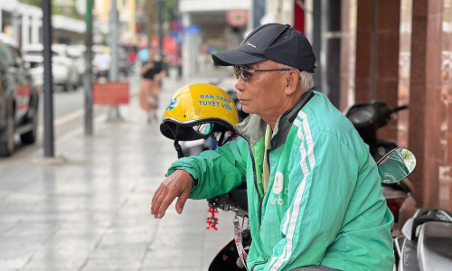 Livelihood concerns for motorbike taxi drivers in Ring Road 1