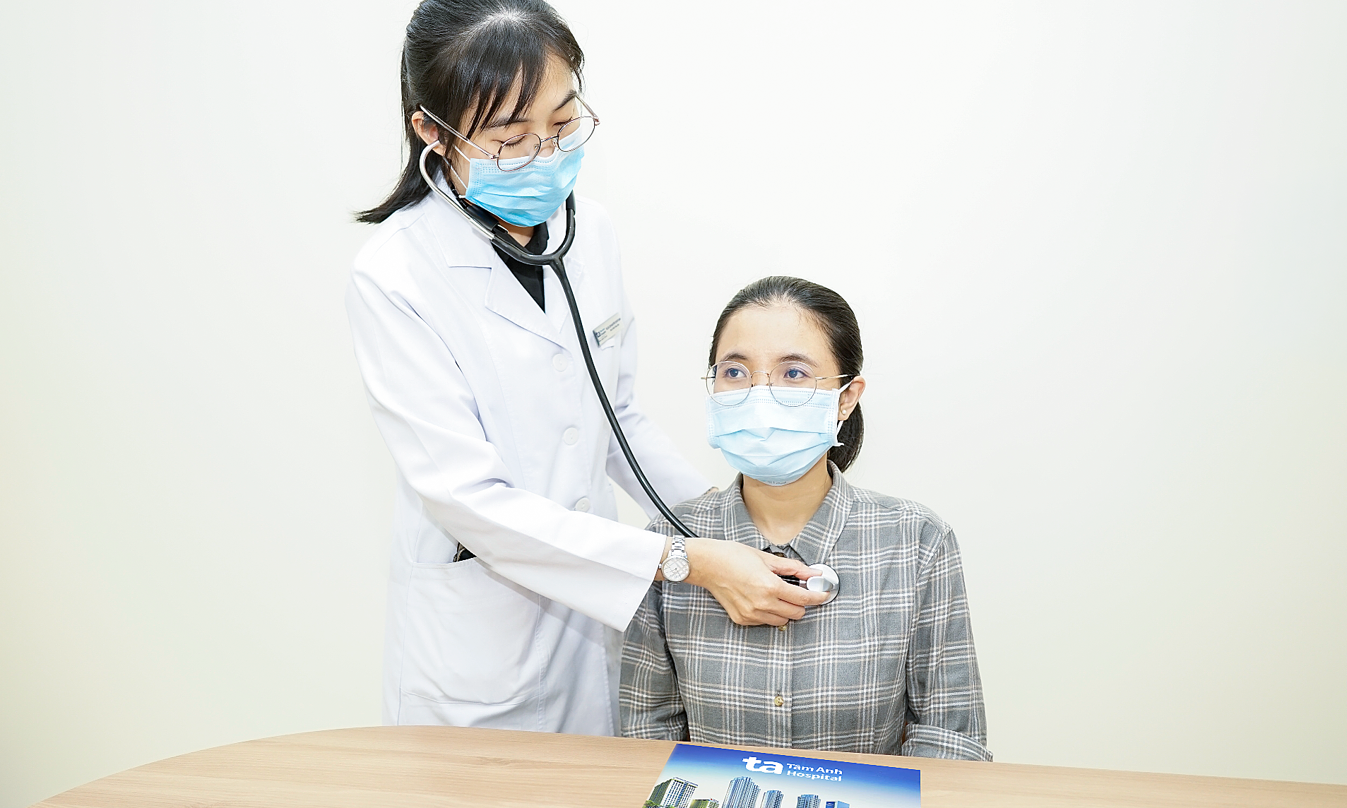 What should asthma patients do when the weather is erratic?