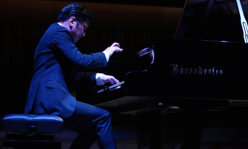 Luu Hong Quang's transcendent sounds