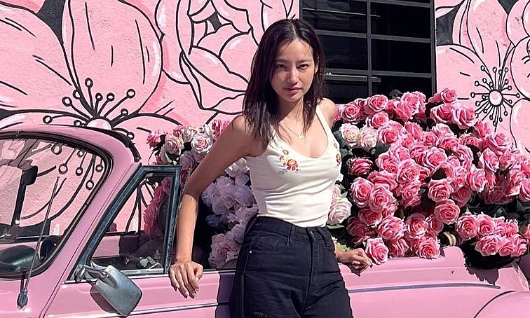 Truc Diem's figure-flattering summer outfits