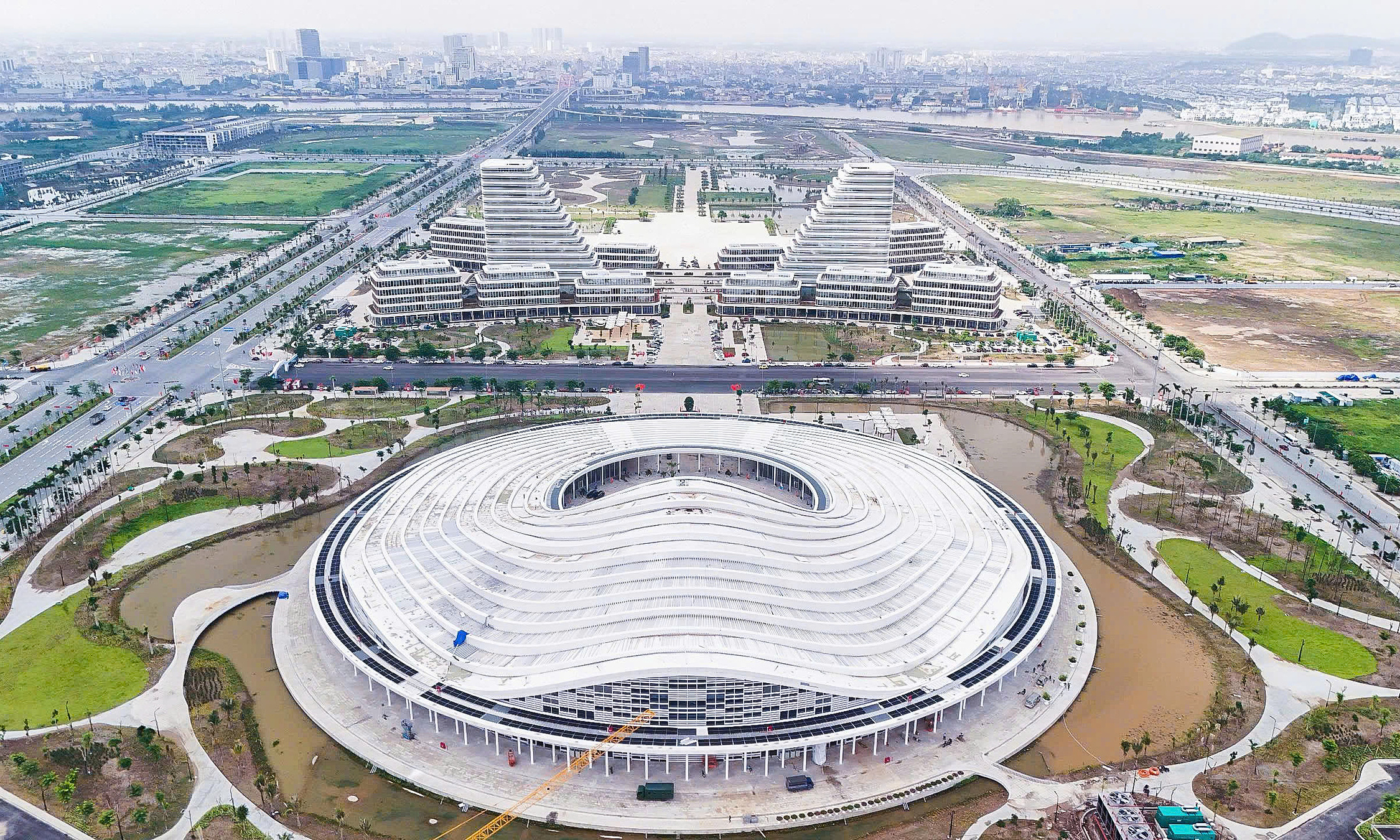 What are 34 provinces and cities aiming for by 2030?