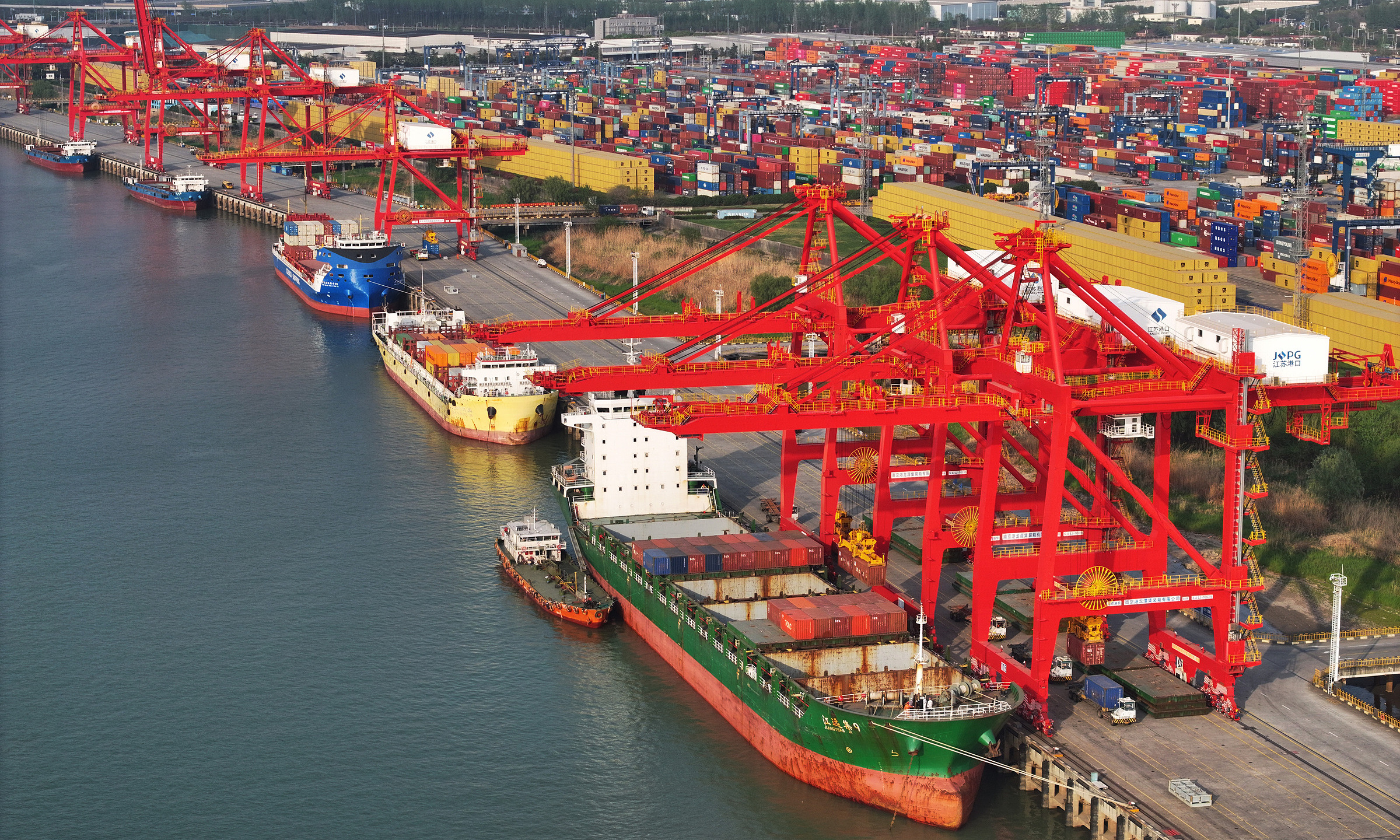 China's trade surges in April