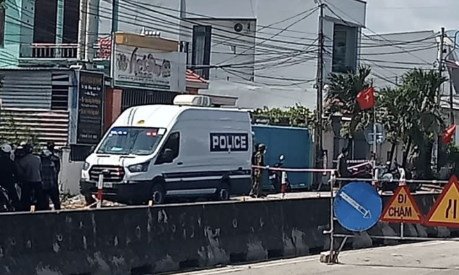 Man strangles middle-aged girlfriend, commits suicide, leaves note