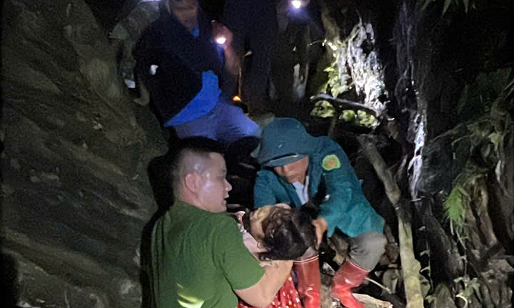 Police rescue child trapped under waterfall for 7 hours