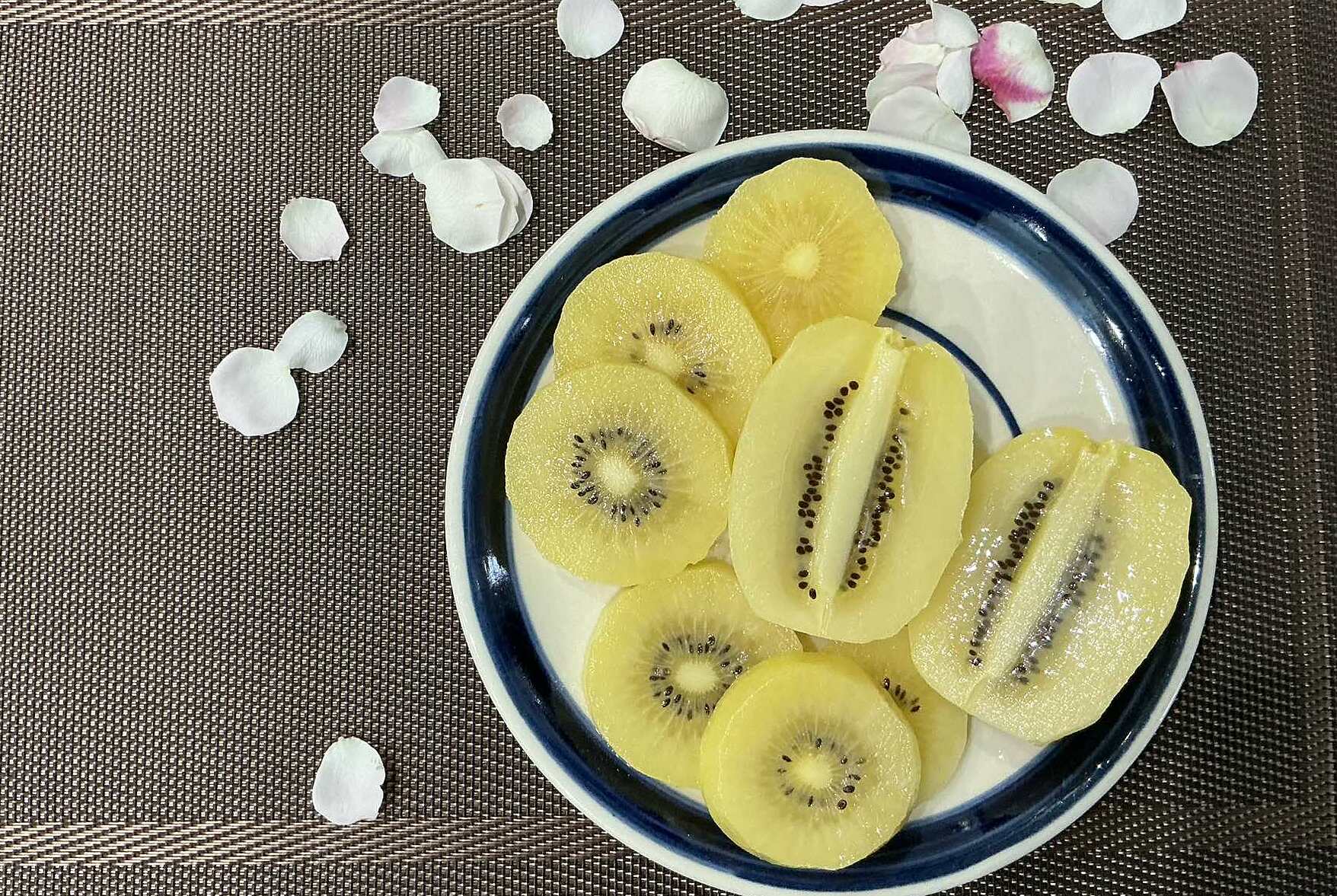 4 fiber-rich fruits that support good sleep and weight loss
