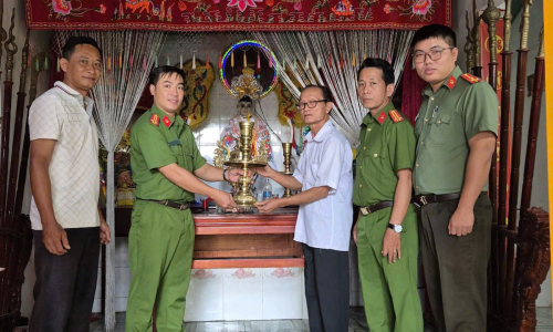 Man arrested for stealing artifacts from Ba Chua Xu Nguyen Nhung Temple