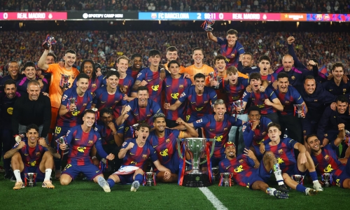 Barca defeats Real, defends La Liga title