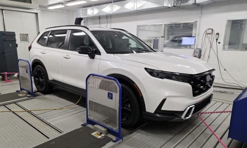 Electric vehicles 'dislike' cold, hybrid vehicles 'struggle' in heat