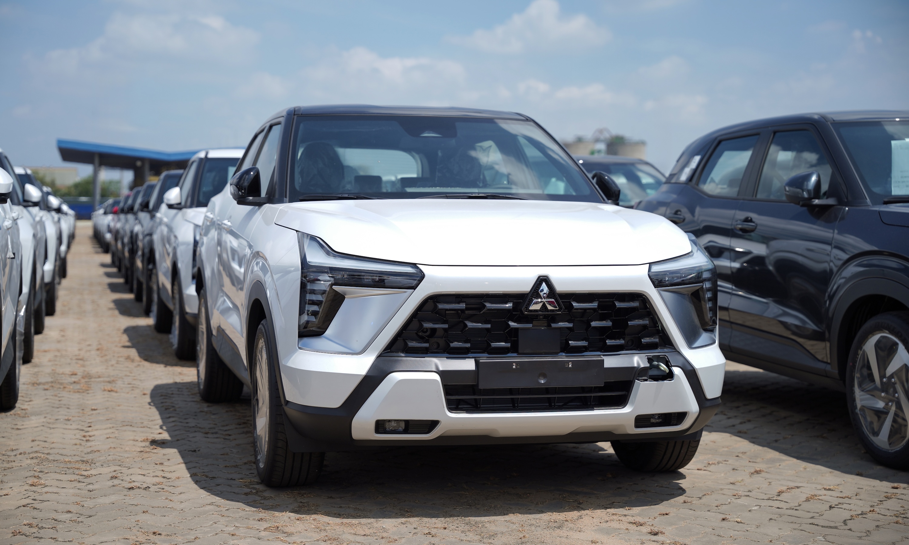 Mitsubishi Xforce 2026 launches, priced from 605 million dong