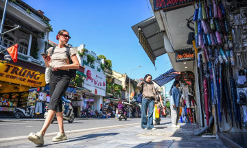 Hanoi increases temporary sidewalk and roadway usage fees