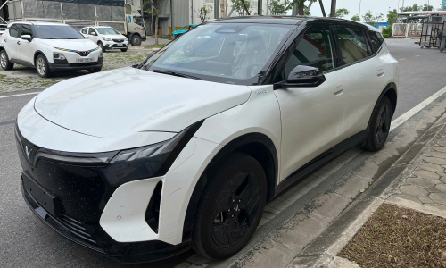 VinFast VF 8 new generation revealed
