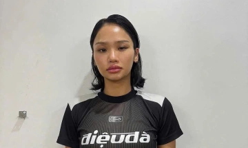 Singer Miu Le caught using drugs at beach