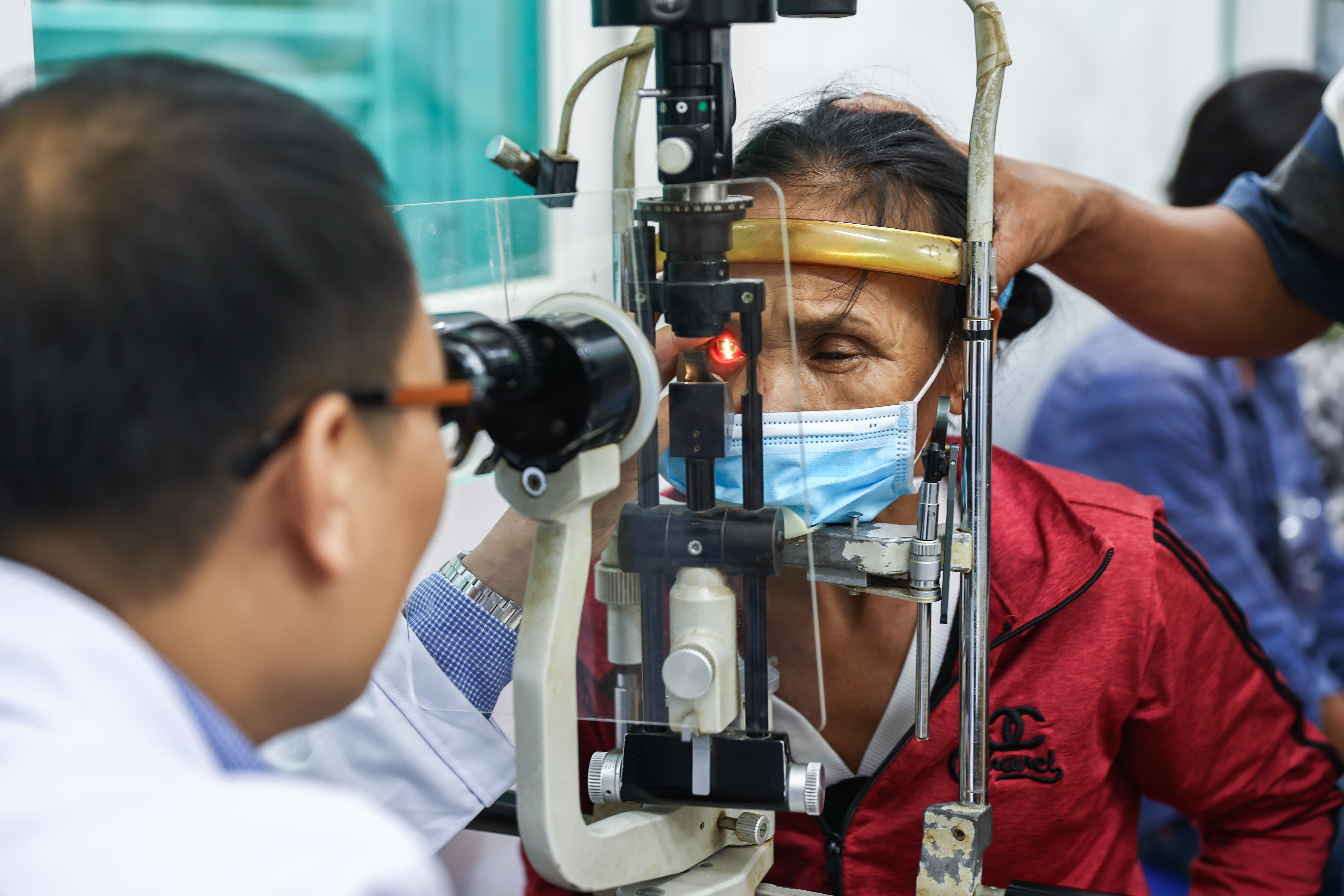 What do people receive in the free health check-up package from 2026?