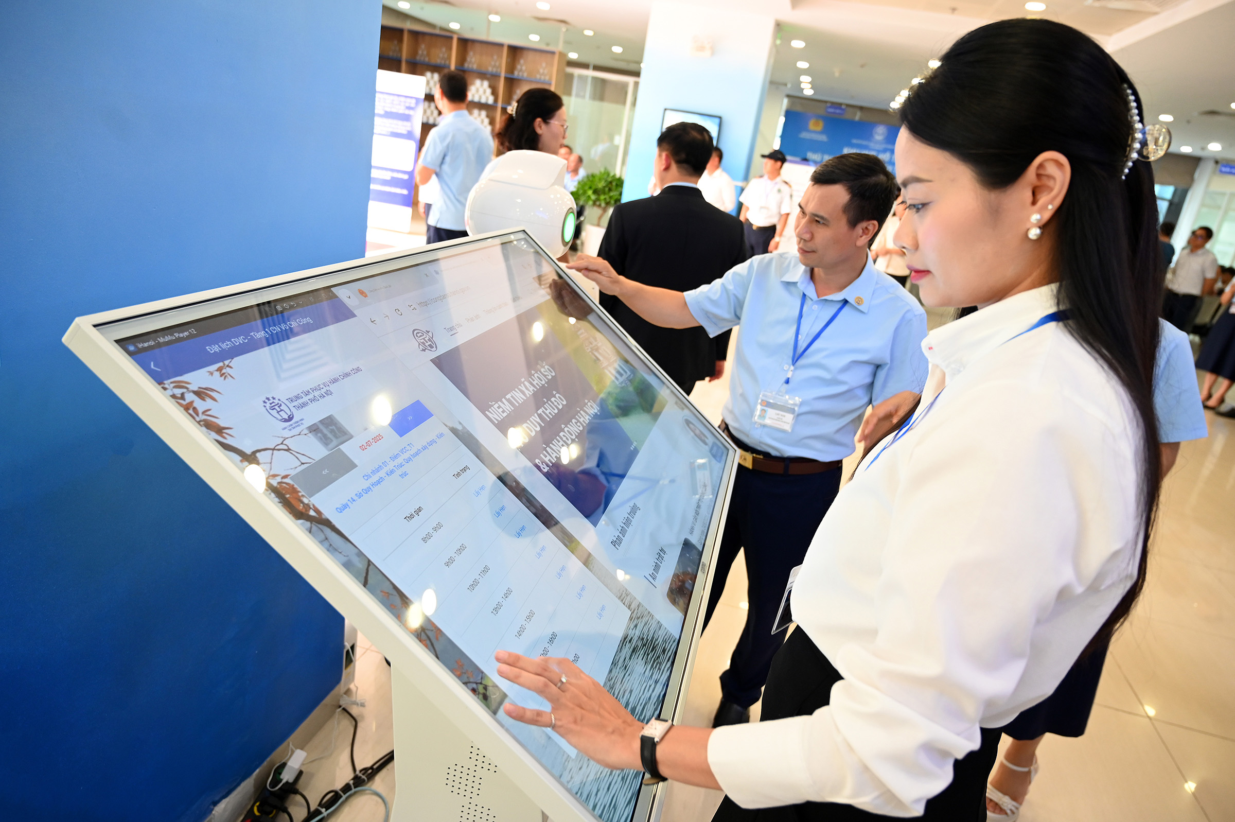 11% of citizens encounter troublesome officials during administrative procedures