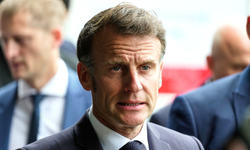Macron draws criticism for scolding audience at African conference