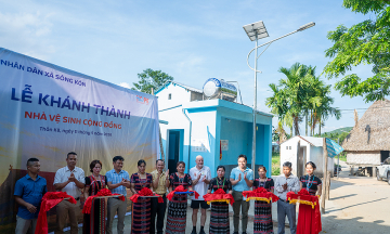 Community restroom inaugurated in Song Kon commune