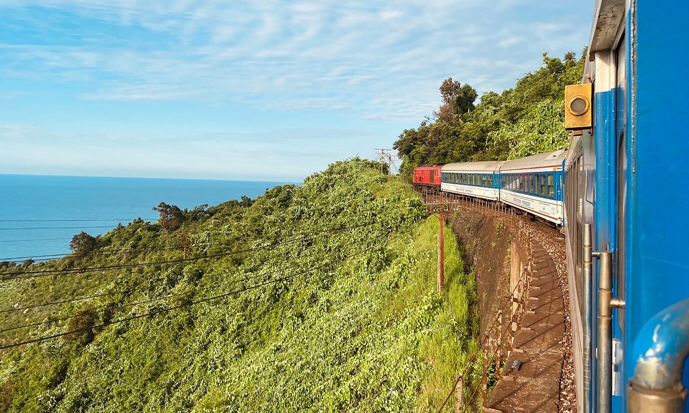 Benefits of traveling by train