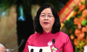 Ms. Bui Thi Minh Hoai continues as President of the Vietnam Fatherland Front