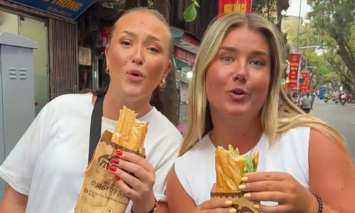 'Stand banh mi' creates a Vietnamese street food craze