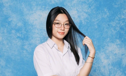 Language major student secures rare full scholarship