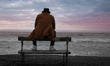 Why do men recover slowly after a breakup?