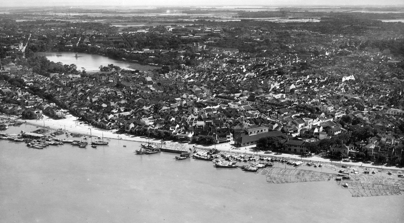 Red River banks in the first half of the 20th century