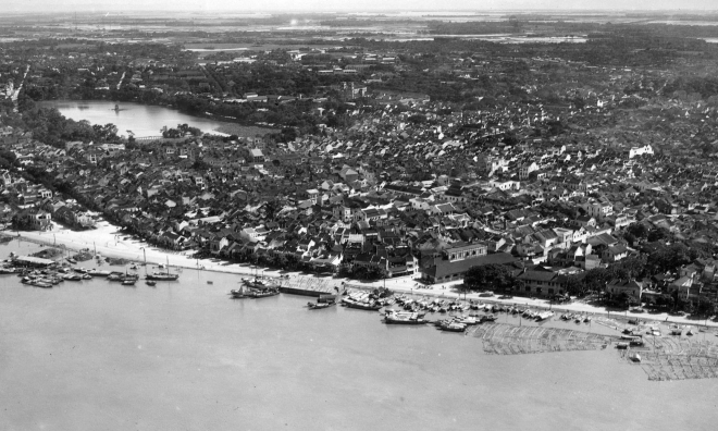 Red River banks in the first half of the 20th century
