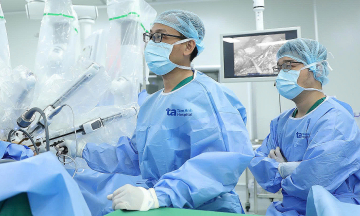 Colon cancer tumor removed for partially paralyzed elderly woman