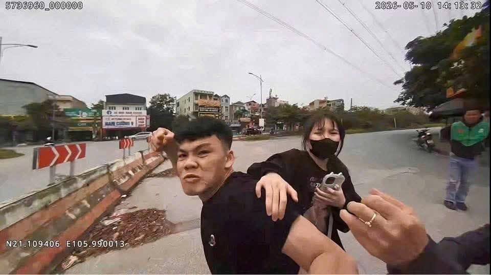 Man scratches, punches traffic police during alcohol test