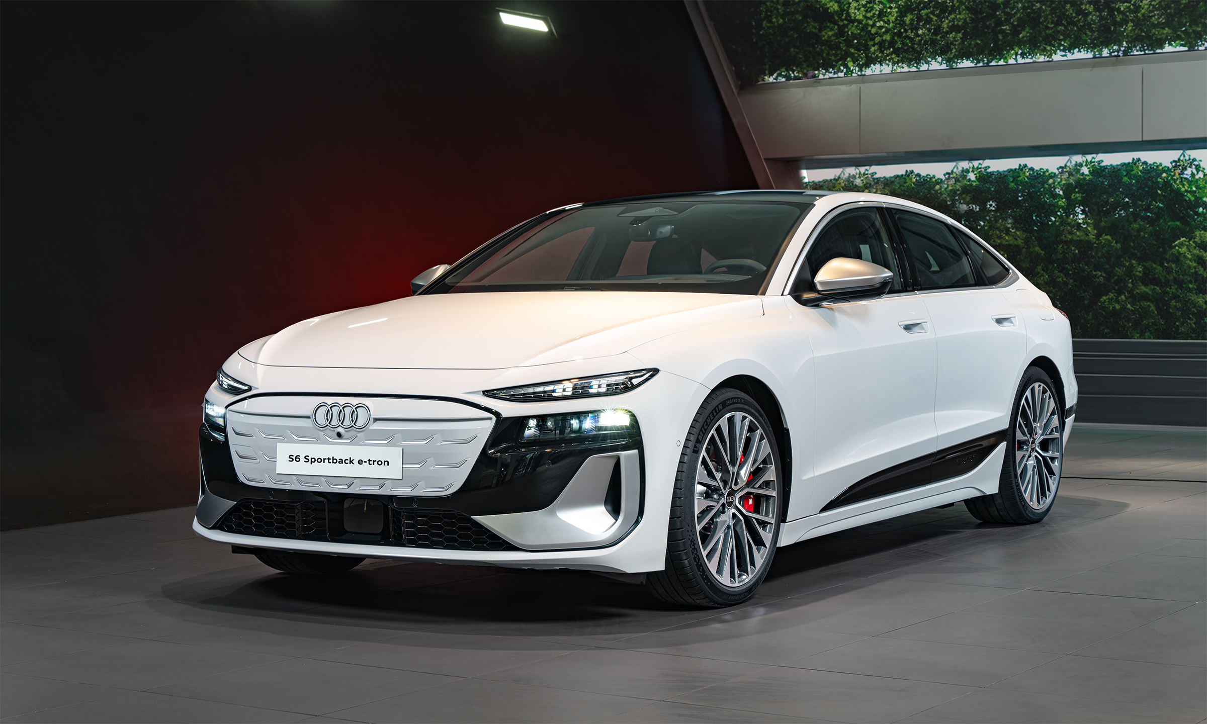 Audi S6 Sportback e-tron launches in Vietnam, priced from 4,199 billion VND