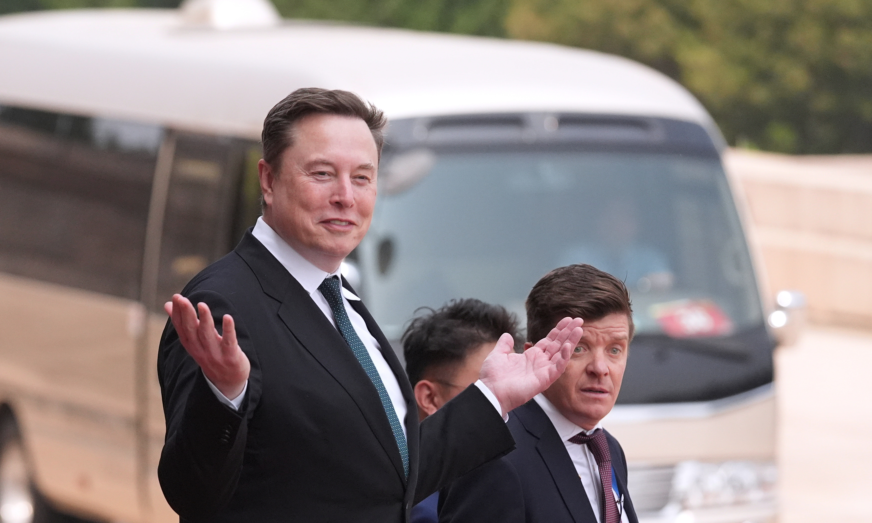Trillion-dollar delegation accompanies Trump to Beijing