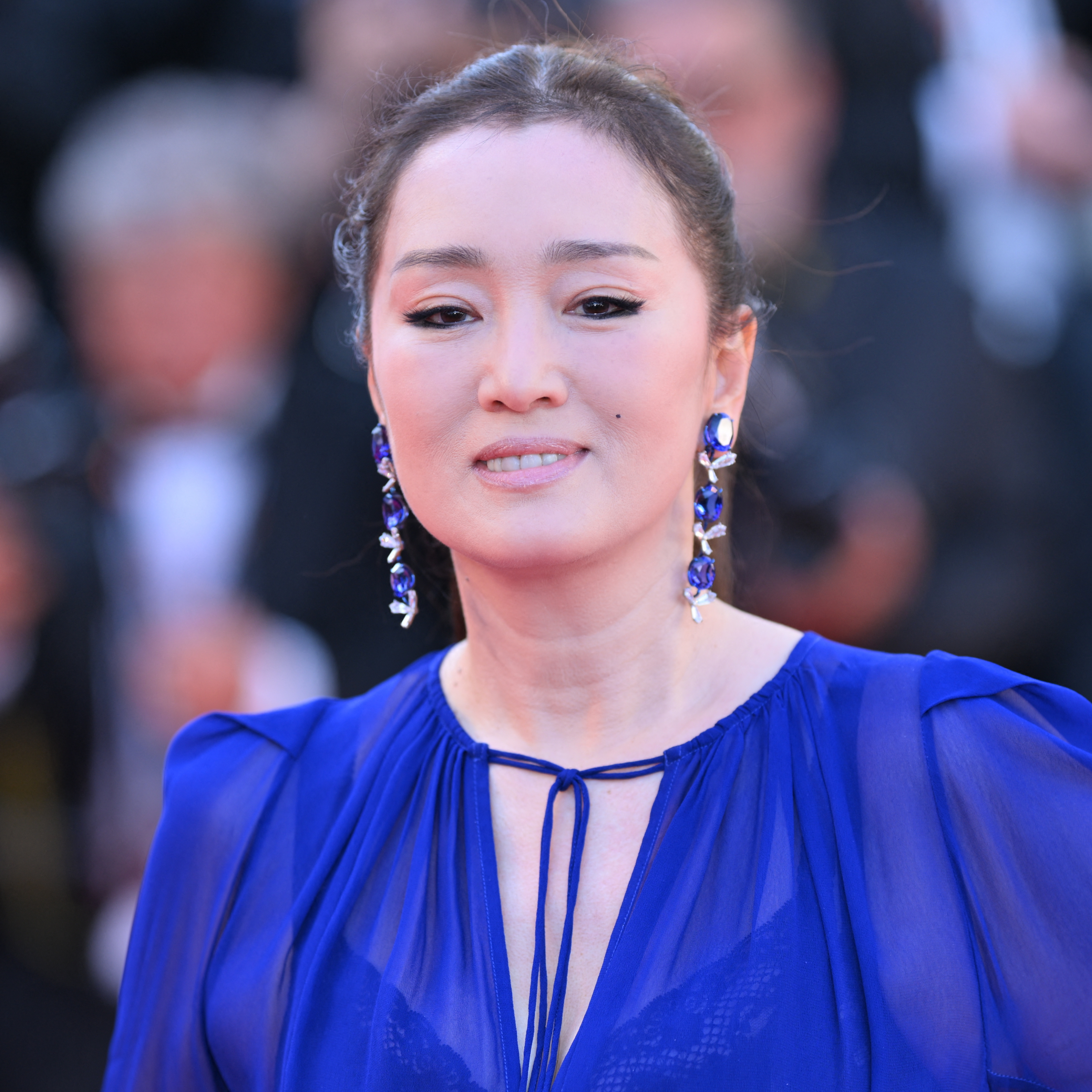 Cung Loi embraces sheer trend alongside Cannes stars