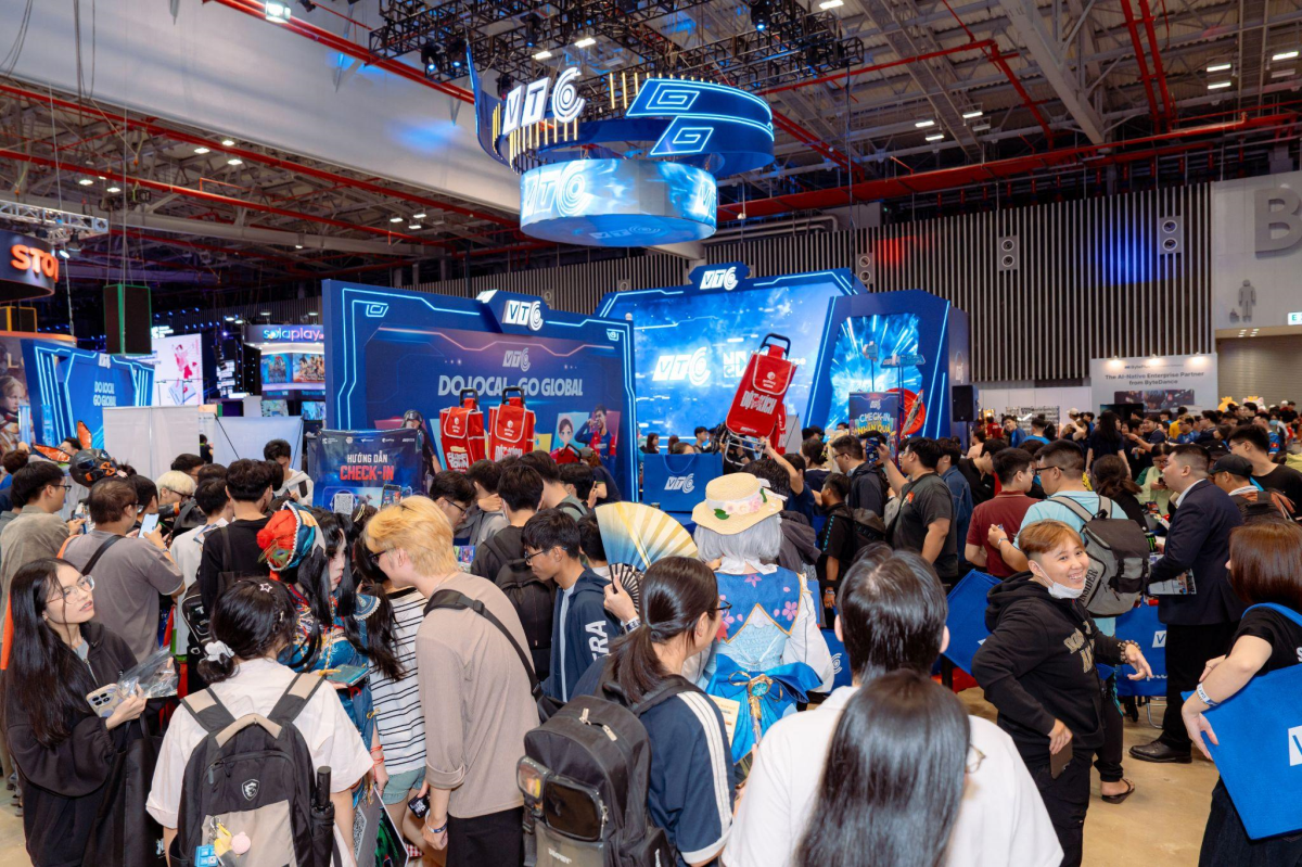 Tens of thousands of visitors at VTC's booth at Vietnam GameVerse 2026