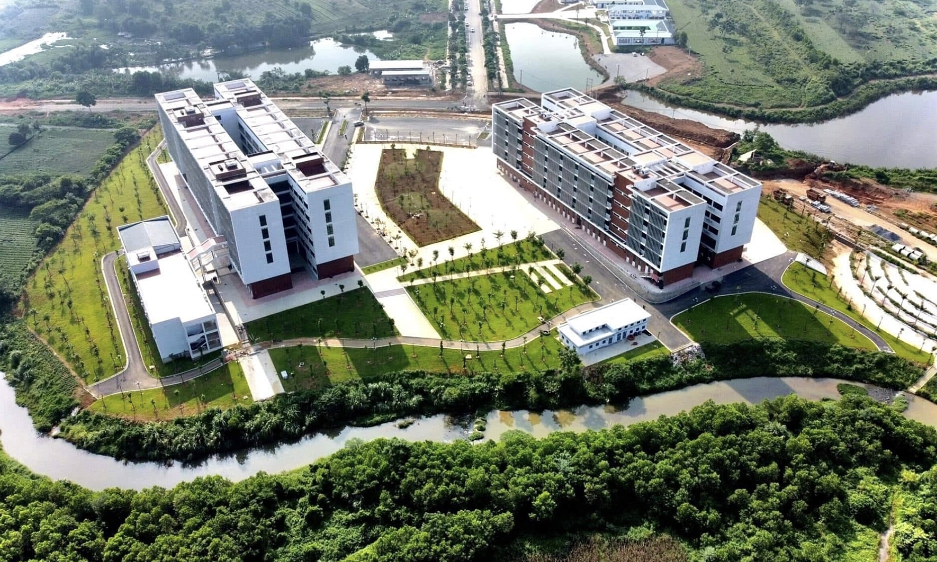 Hanoi finalizes four suburban university training zones